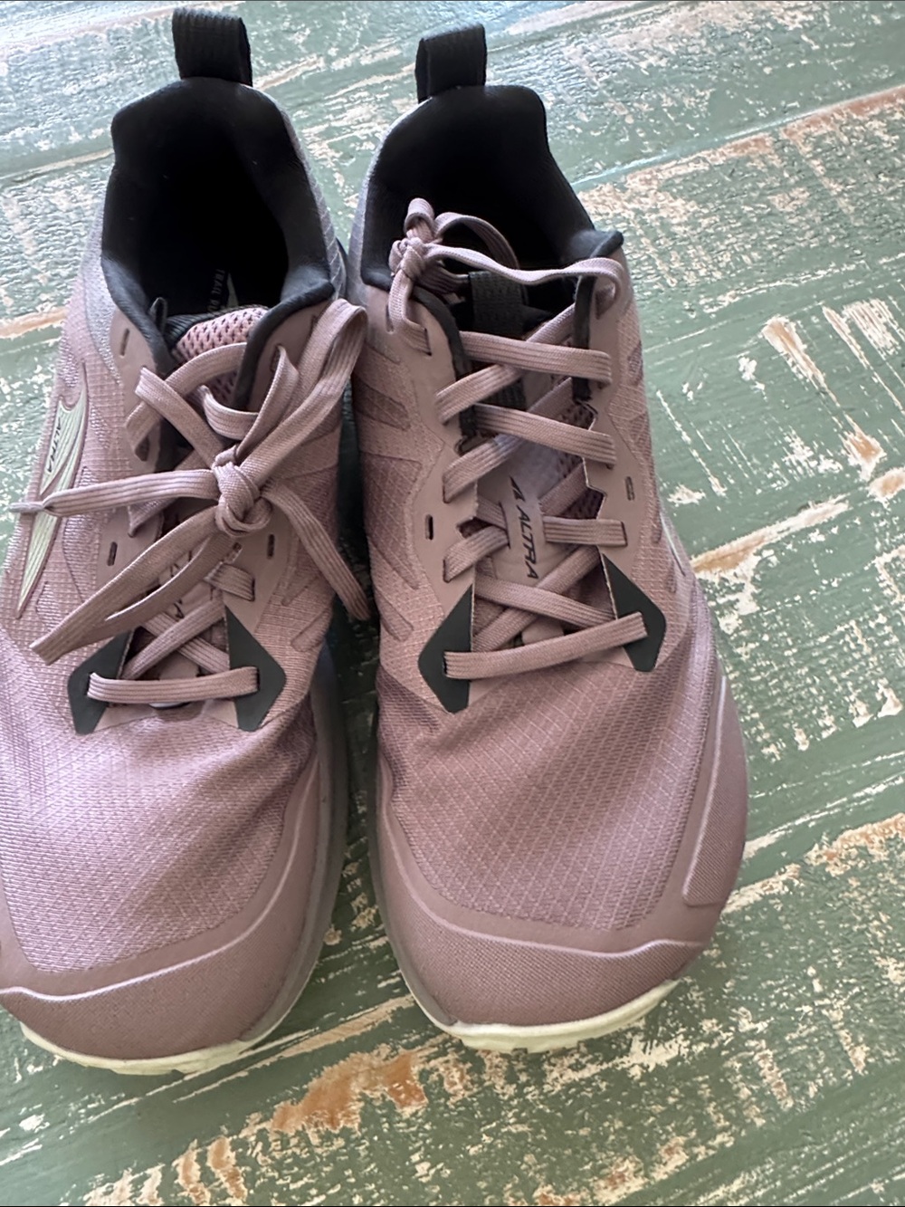 Altra Women's Mauve Lace-Up Running Shoes
